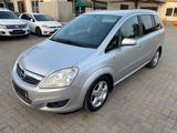 Opel Zafira B Edition Automatik.Kamera.AHK.Klima.LMF. - Opel Zafira aus 2008 mit Diesel-Antrieb