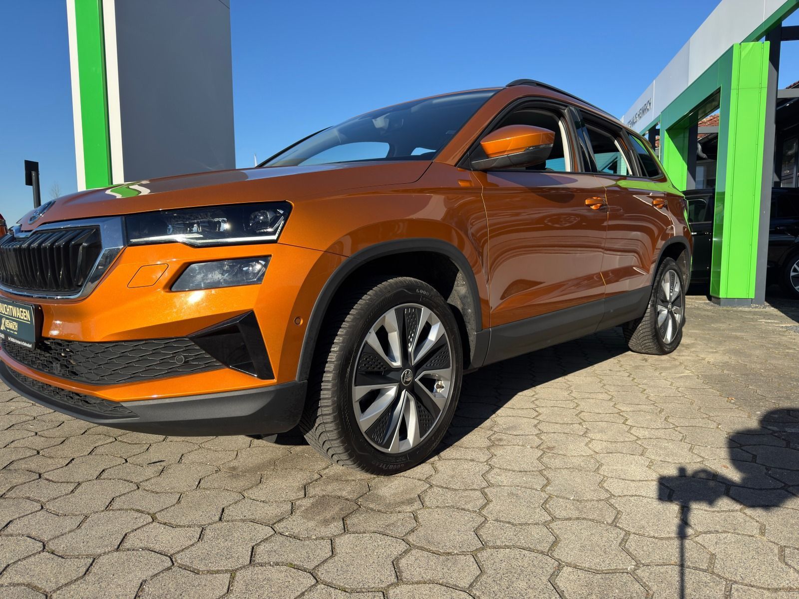 Fahrzeugabbildung SKODA Karoq Style 1.5 TSI DSG*360°Cam*Matrix*Allwetter
