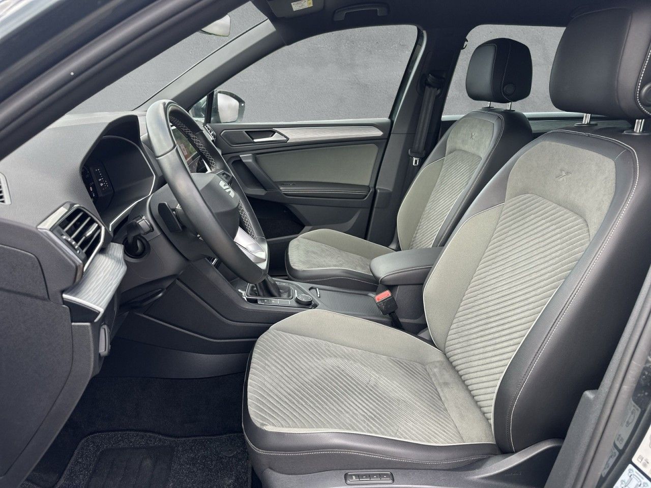 Fahrzeugabbildung SEAT Tarraco Xperience 2.0 TDI DSG 4Drive - mit KI generiert/bearbeitet
