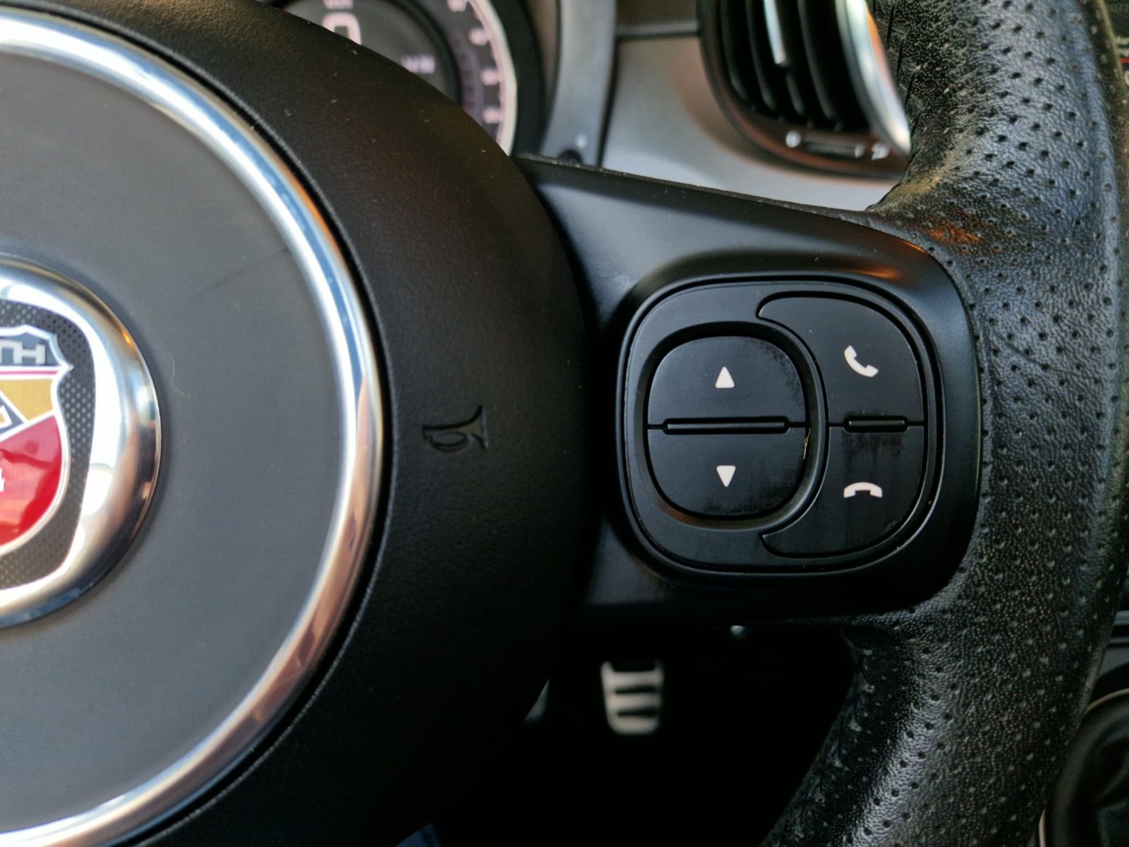 Fahrzeugabbildung Abarth 595C  Turismo XENON NAVI ALU