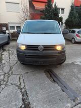 Volkswagen T5 Transporter wenig Kilometer - VW T5 Gebrauchtwagen in Stuttgart