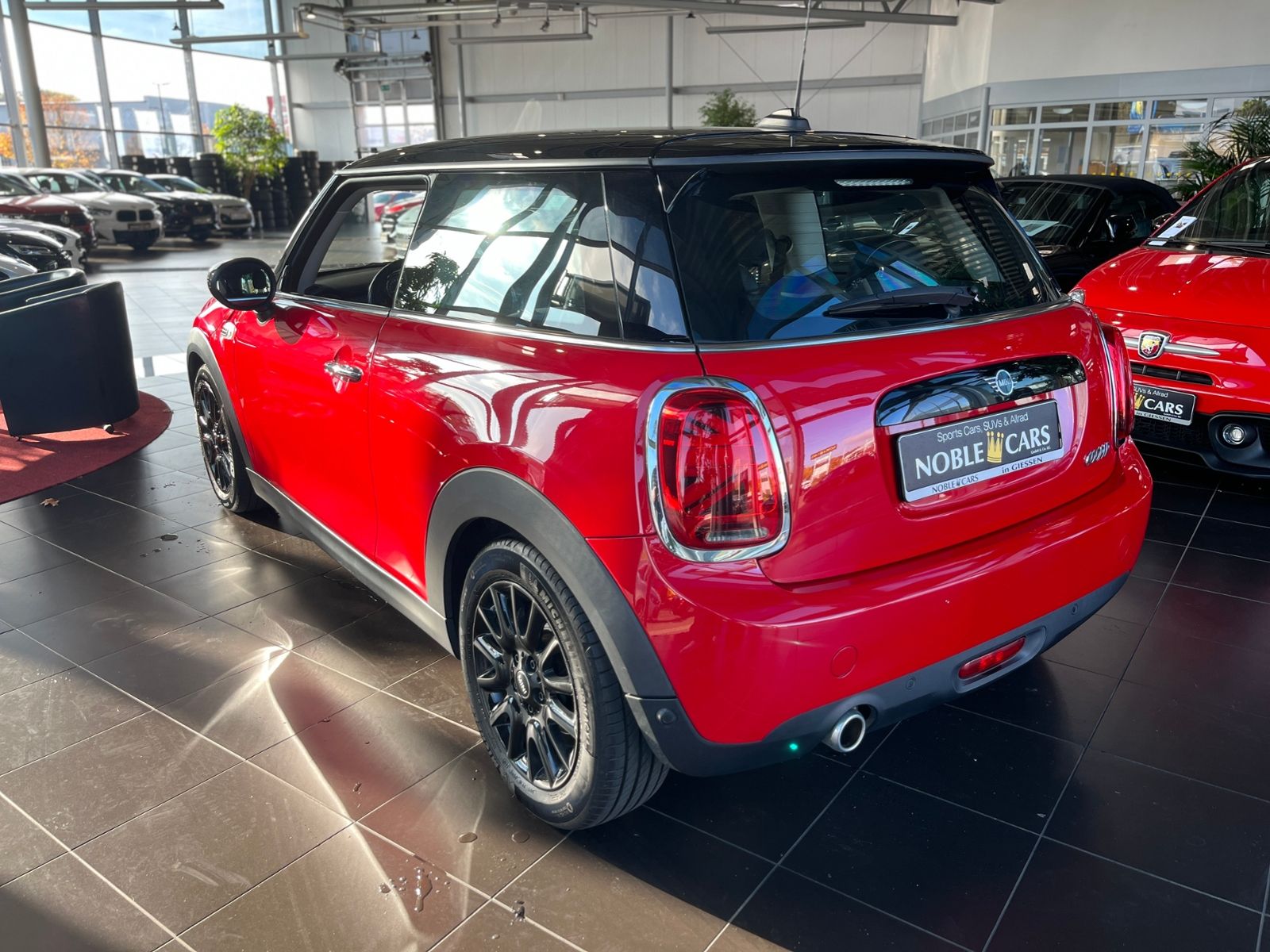 Fahrzeugabbildung MINI Cooper Pepper LED DAB SHZ PDC ALU