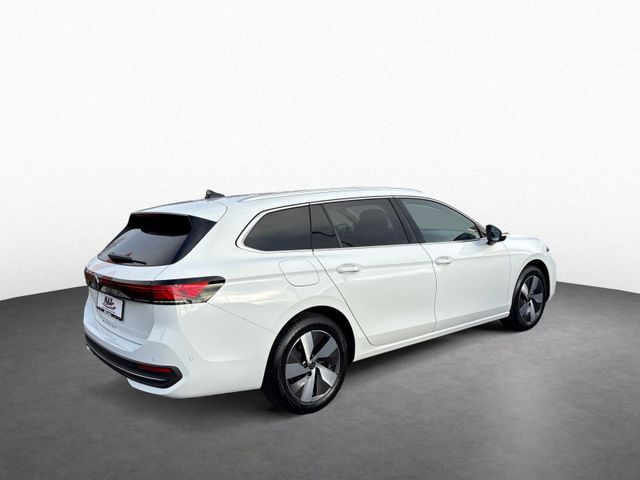 Passat Variant 2.0 TDI DSG BUSINESS LED+AHK+ACC+