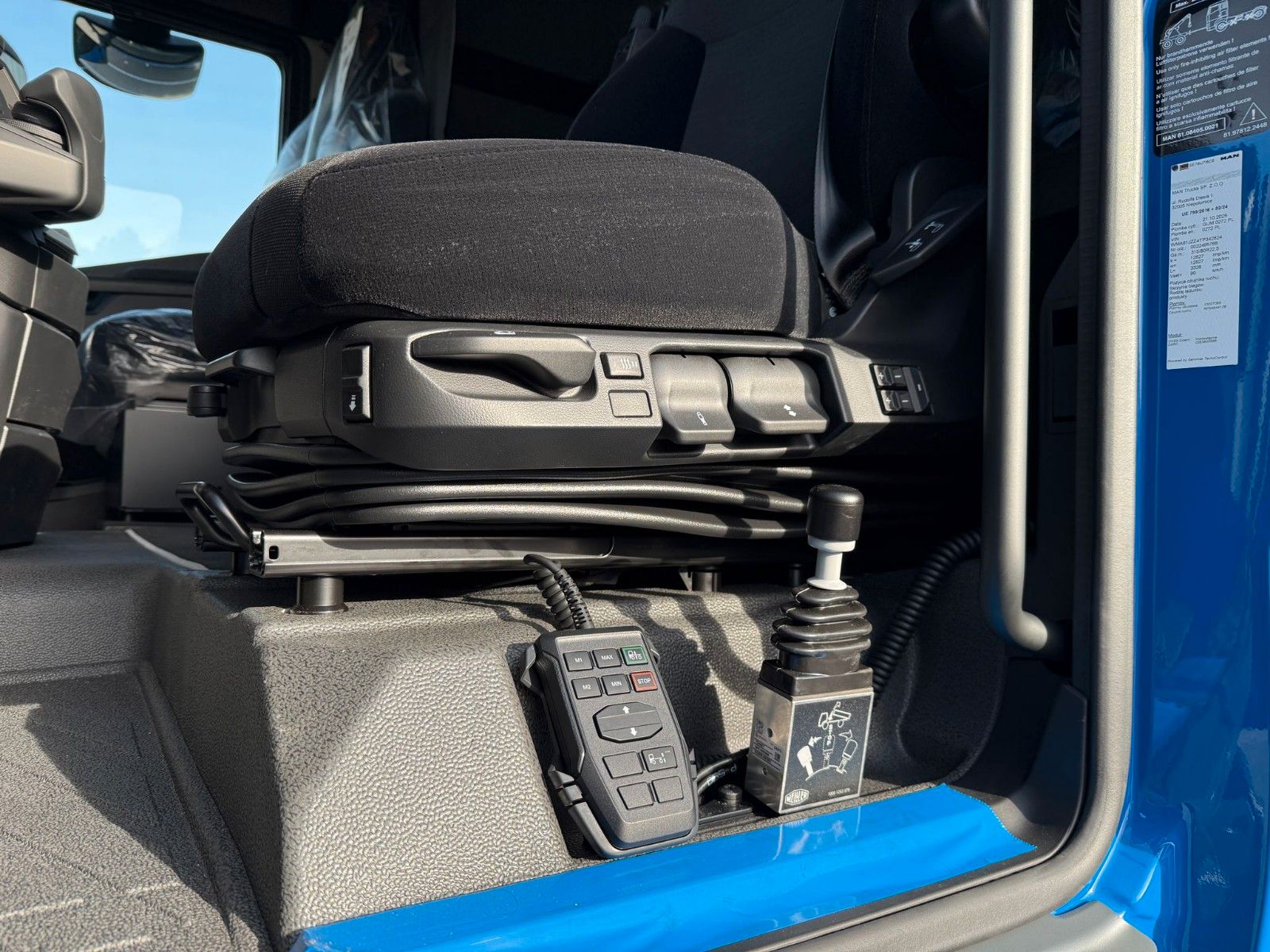 Fahrzeugabbildung MAN TGX 18.520 BL 4x2H Kommunal Hydr. Winterdienst