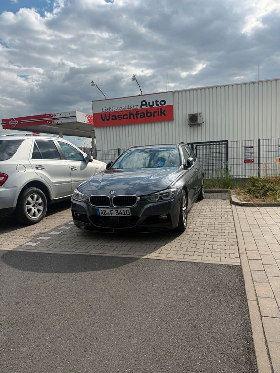 Image of BMW 320