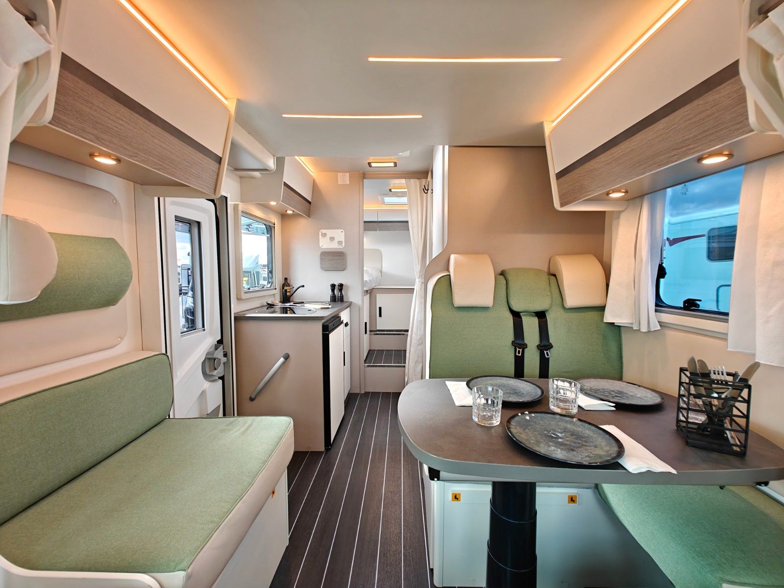 Fahrzeugabbildung XGO Dynamic 98 Plus - Modell 2025