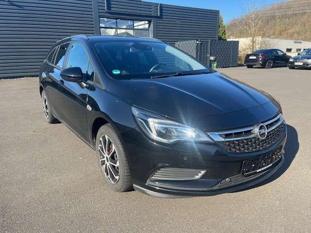 Opel Astra Edition 8-Fach-Bereifung