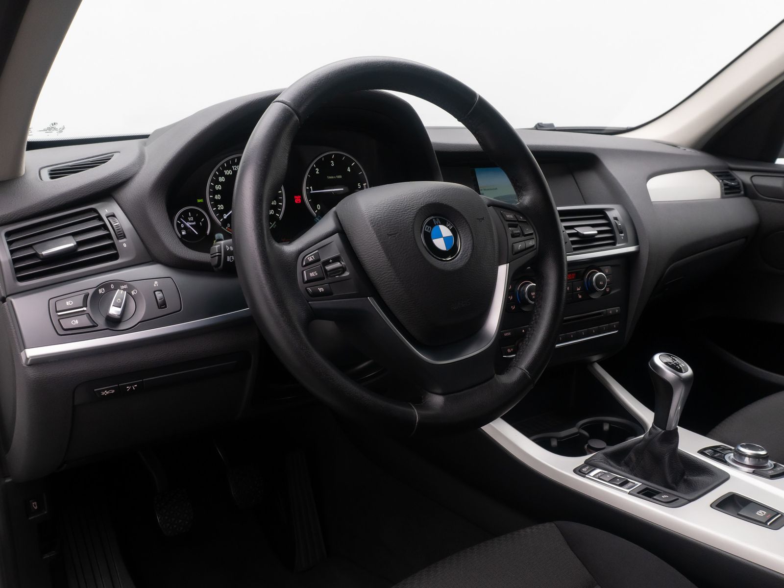 Fahrzeugabbildung BMW X3 sD18d HUD Bi-Xenon FernlichAss NavviBisiness