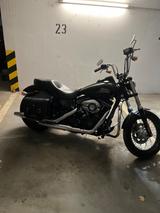 Harley-Davidson  Street Bob 2017, 19.000 km, Vivid Black  - Motorräder in Wiesbaden
