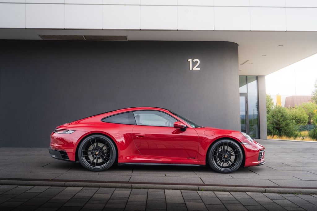 Image of Porsche 992