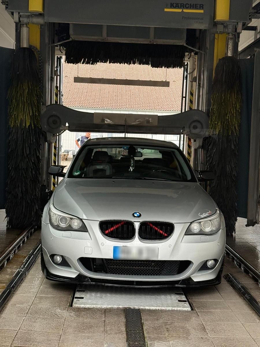 BMW 525
