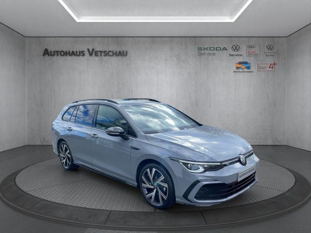 Golf VIII Variant R-Line 1.5 eTSI DSG Bluetooth