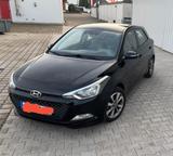 Hyundai i20 1.4 YES! Silver  - Hyundai i20 in Bielefeld
