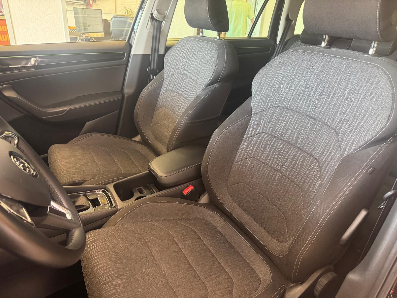 Fahrzeugabbildung SKODA Kodiaq Style  /AHK/1.HAND/SCHECKHEFT/NAVI