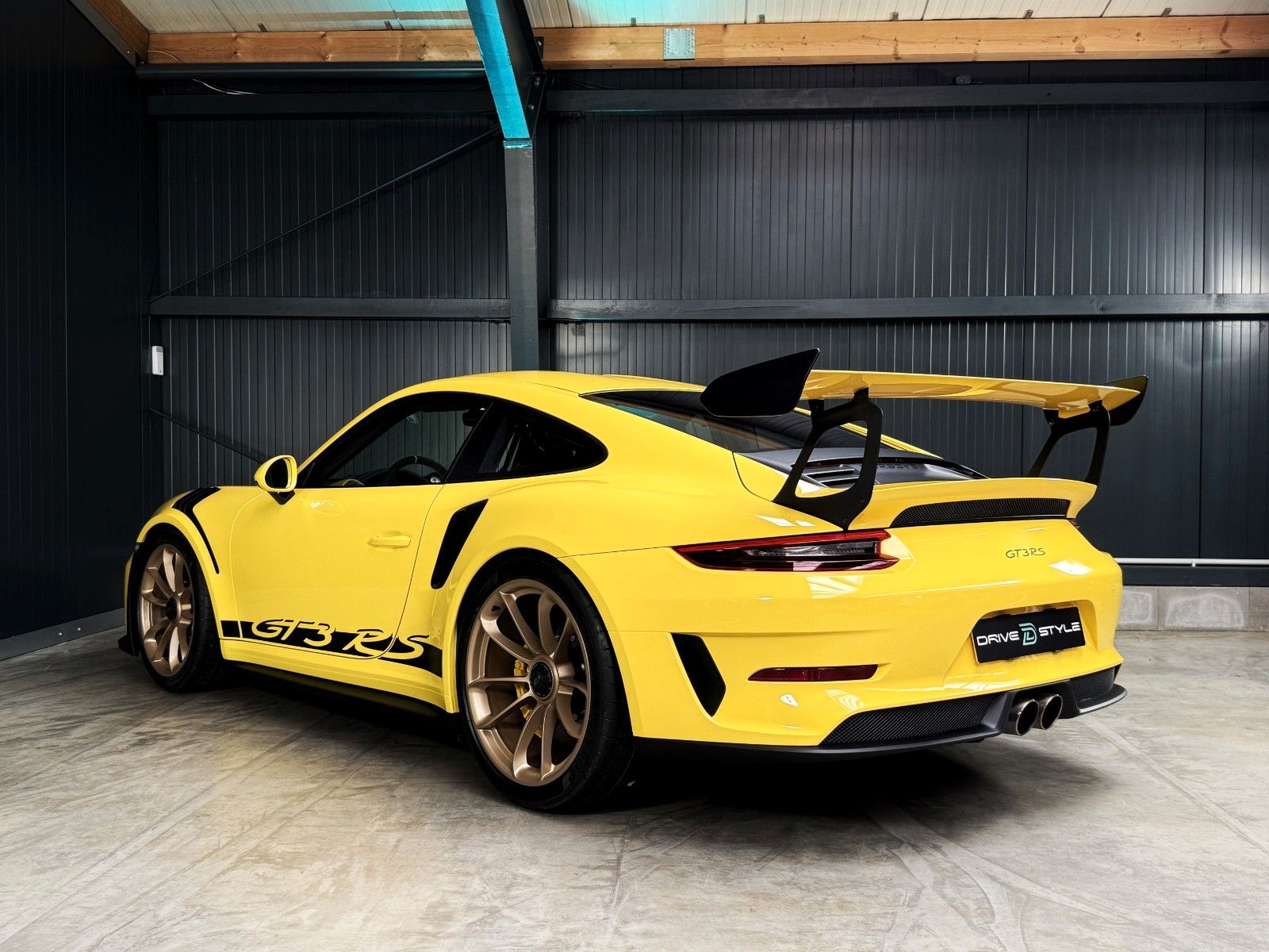 Fahrzeugabbildung Porsche 911 GT3 RS + vor OPF + 266 km + PCCB + Clubsport