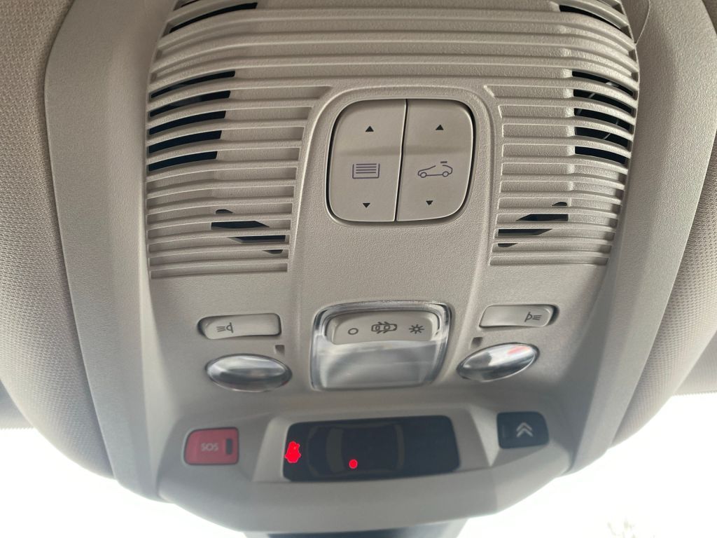 Fahrzeugabbildung Citroën C5 Aircross Pure Tech 180 S&S EAT8 SHINE *Automa