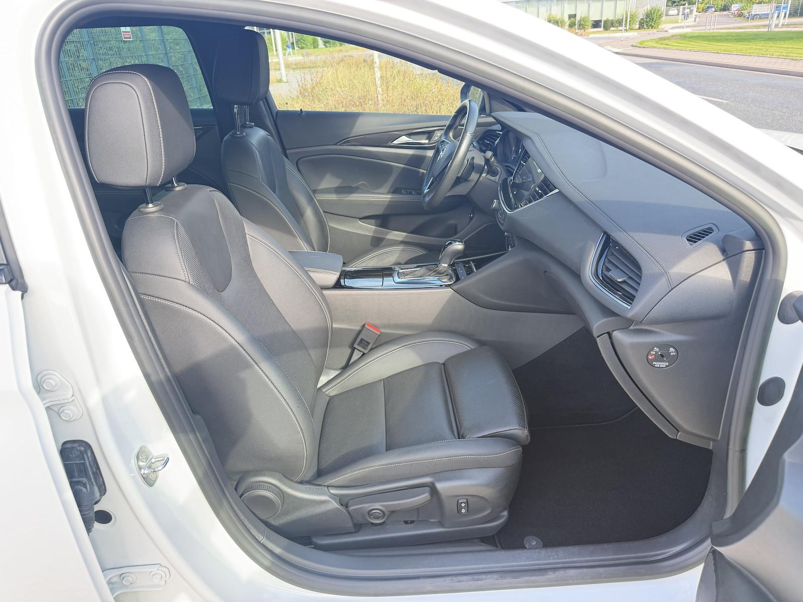 Opel Insignia 2.0 D Ultimate Aut. Navi+Led+Ahk+Shz