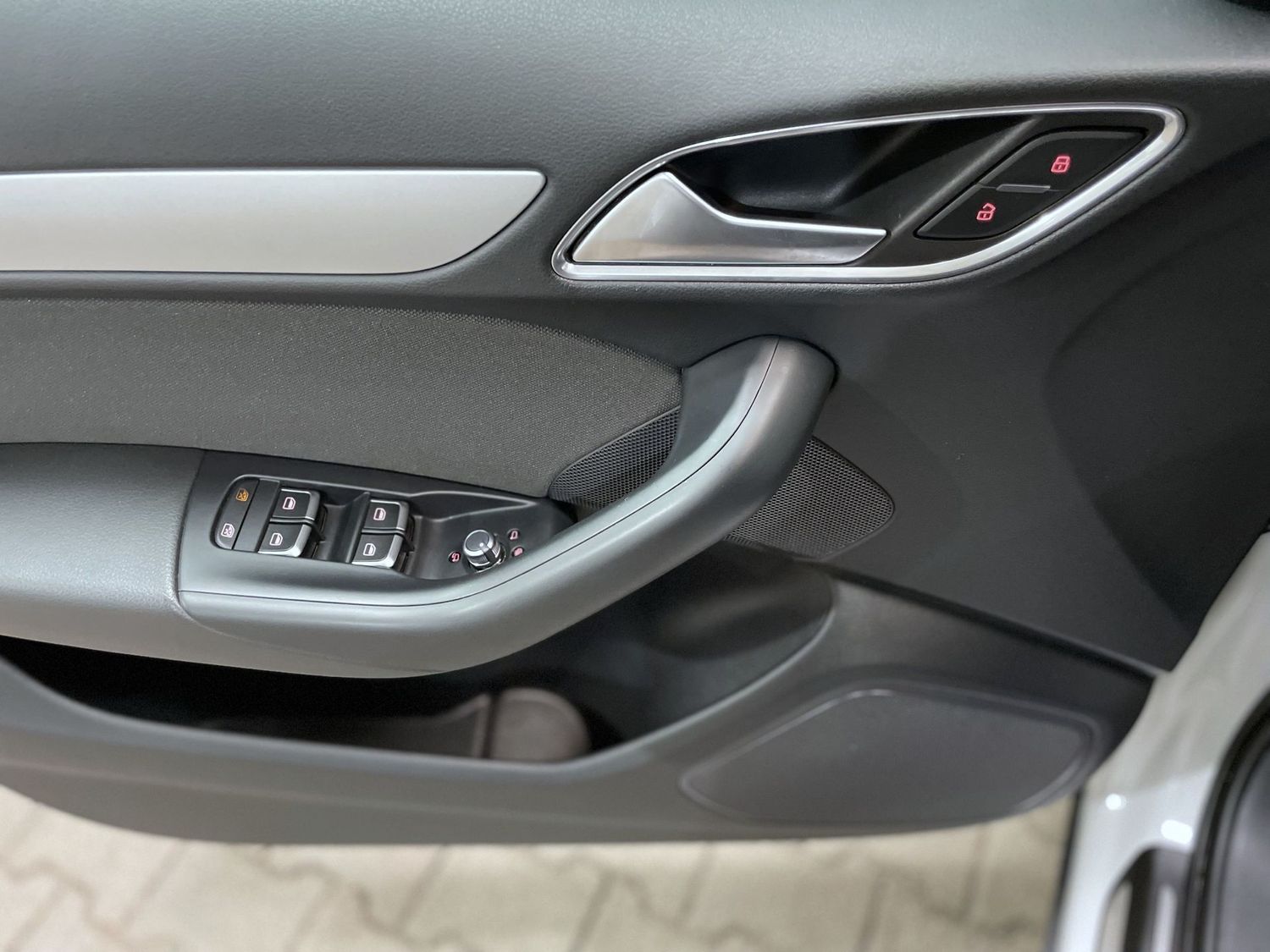 Fahrzeugabbildung Audi Q3 sport #Keyless#PDC#Navi#DAB