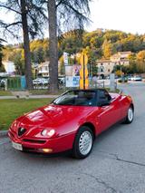 Alfa Romeo Spider - Alfa Romeo Spider: 5 Türen