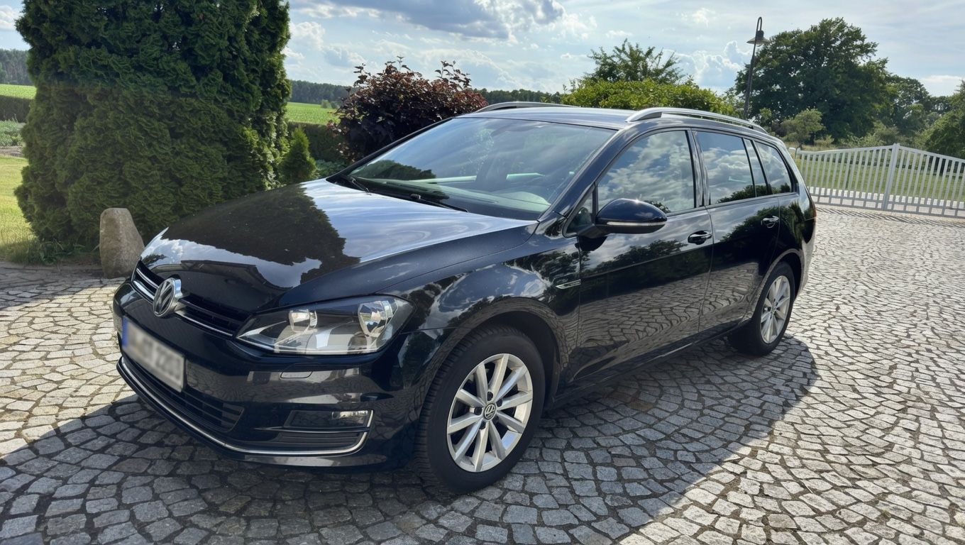 VW Golf 1.6 TDI DSG Variant Lounge Sondermodell