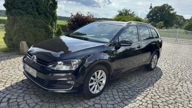 VW Golf 1.6 TDI DSG Variant Lounge Sondermodell