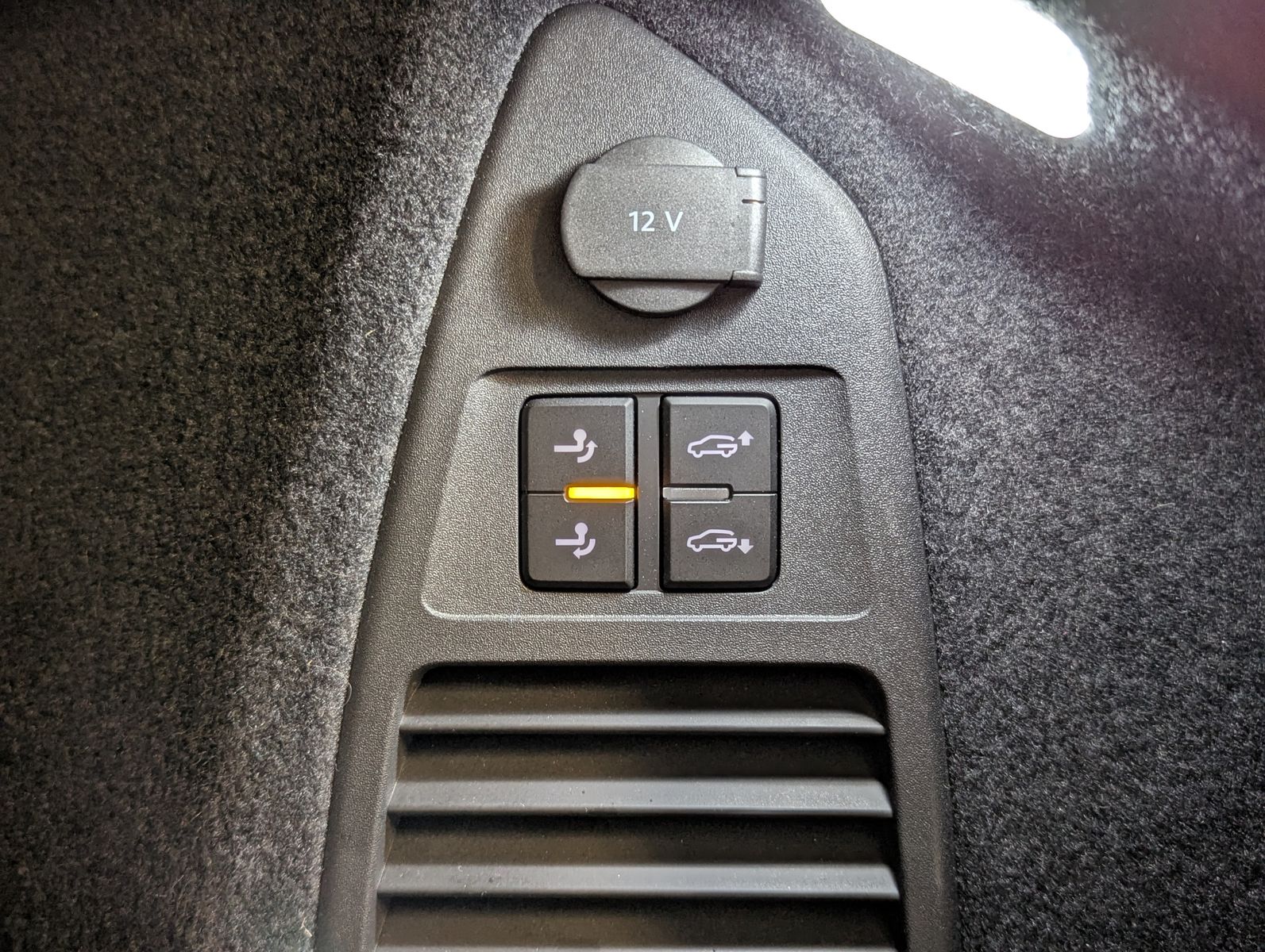 VW Touareg 3.0TDI 4M R-Line VOLL Black 22" UPE 114T - Image 18