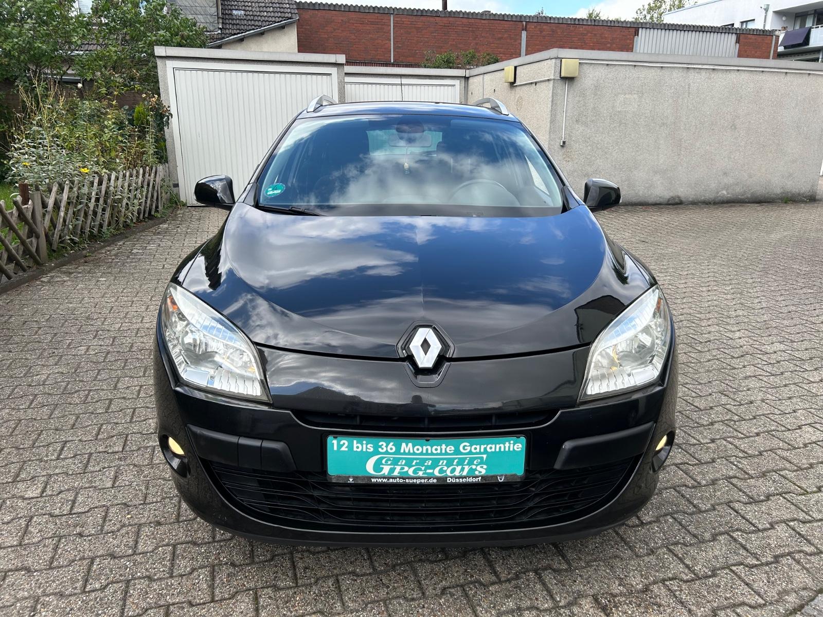 Renault Megane 2010 — rear view