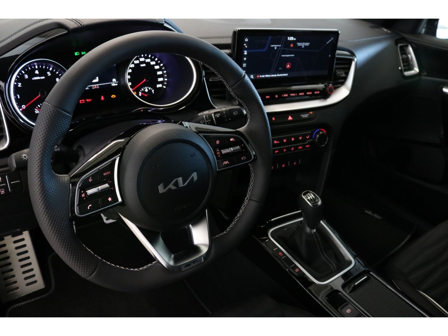 Fahrzeugabbildung Kia Ceed_sw GT-Line 1,4 Lane ASS Navi Rückf Kamera