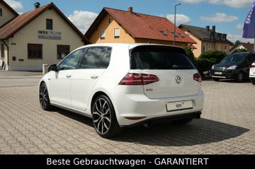Volkswagen Golf - 8