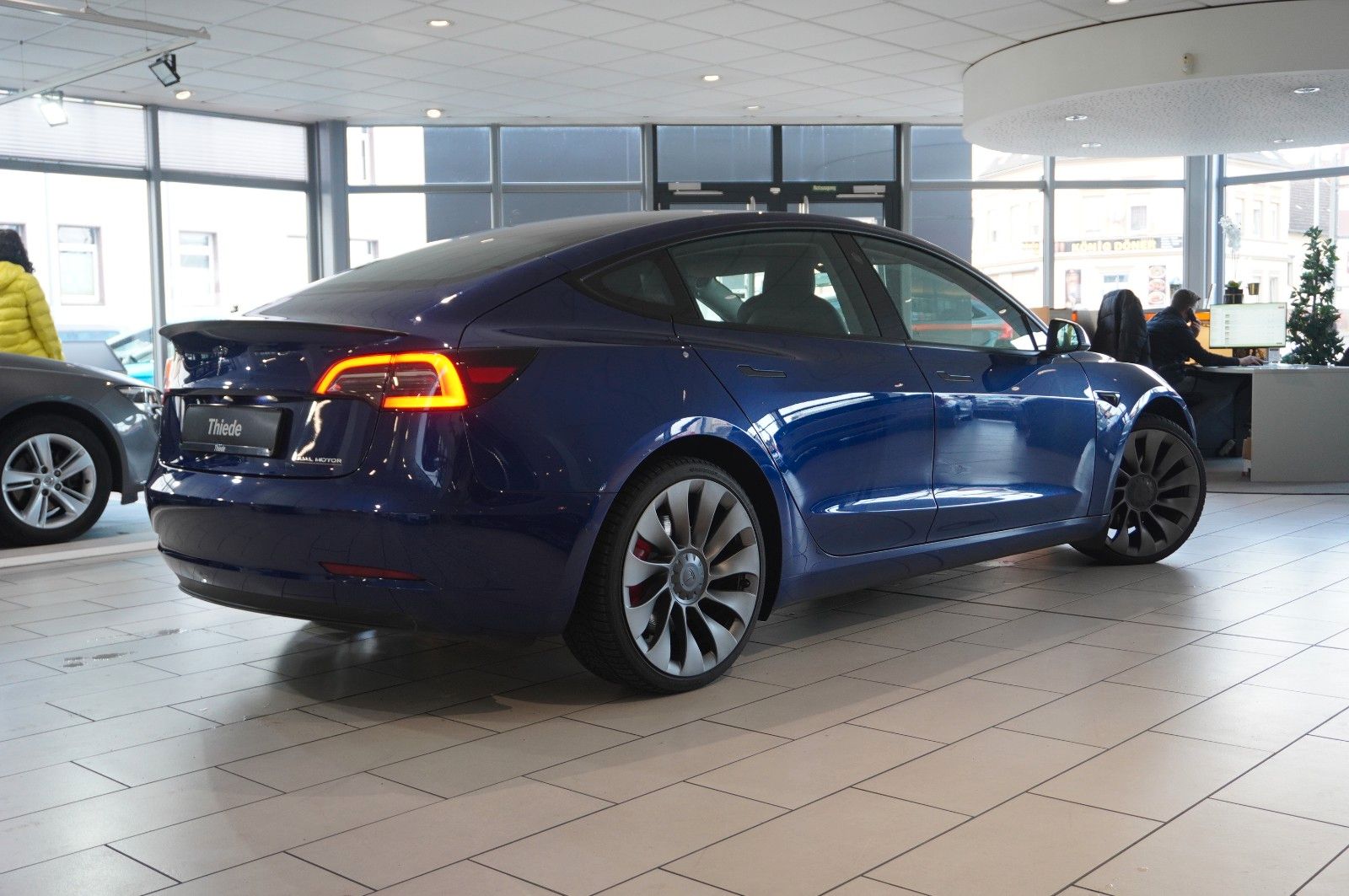 Fahrzeugabbildung Tesla Model 3 PERFORMANCE DUAL-MOTOR NAVI/LED/KAMERA