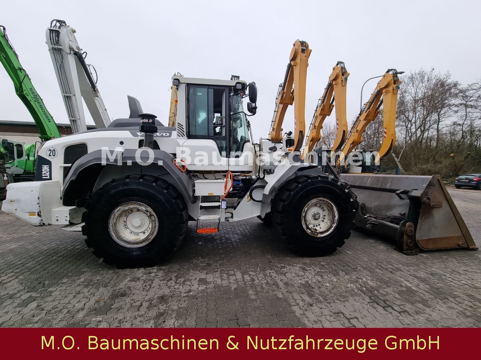 Fahrzeugabbildung Volvo L 120 H /3+4. Steuerkreis / BSS/Hochkippschaufel