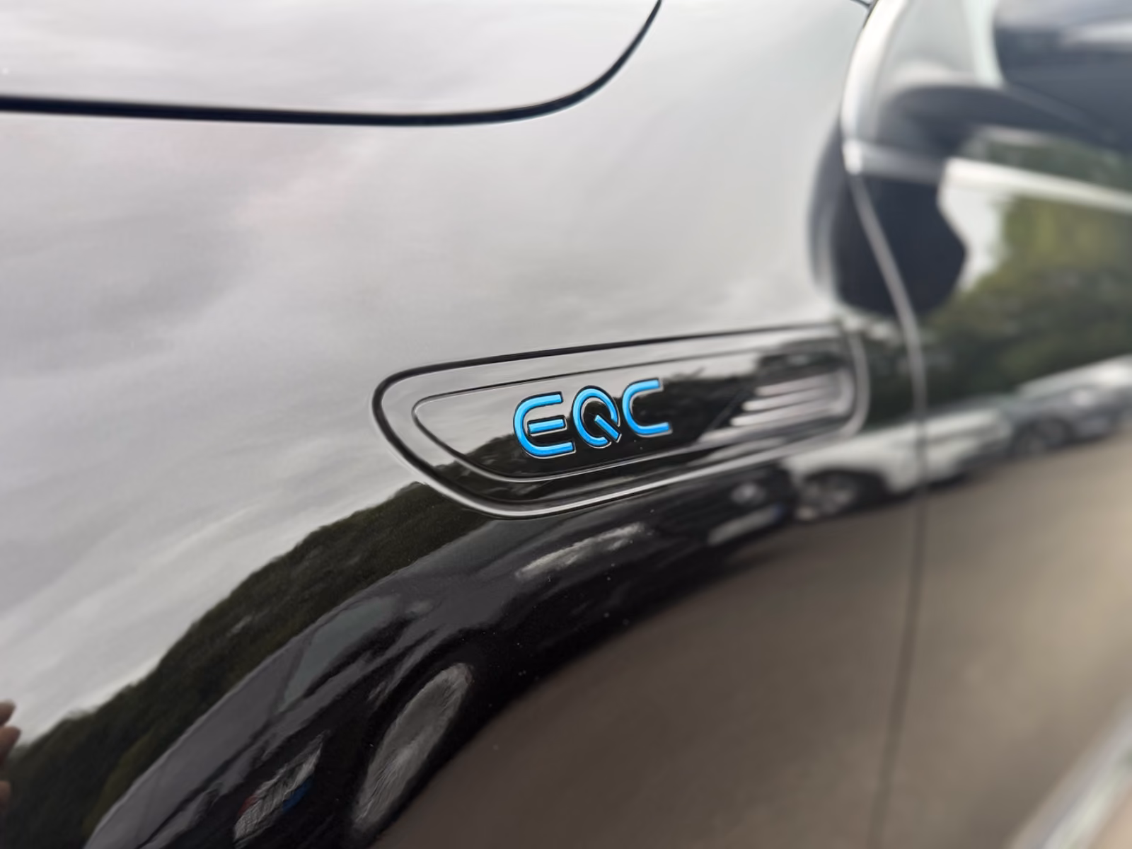 Mercedes-Benz EQC EQC 400 4Matic AHK