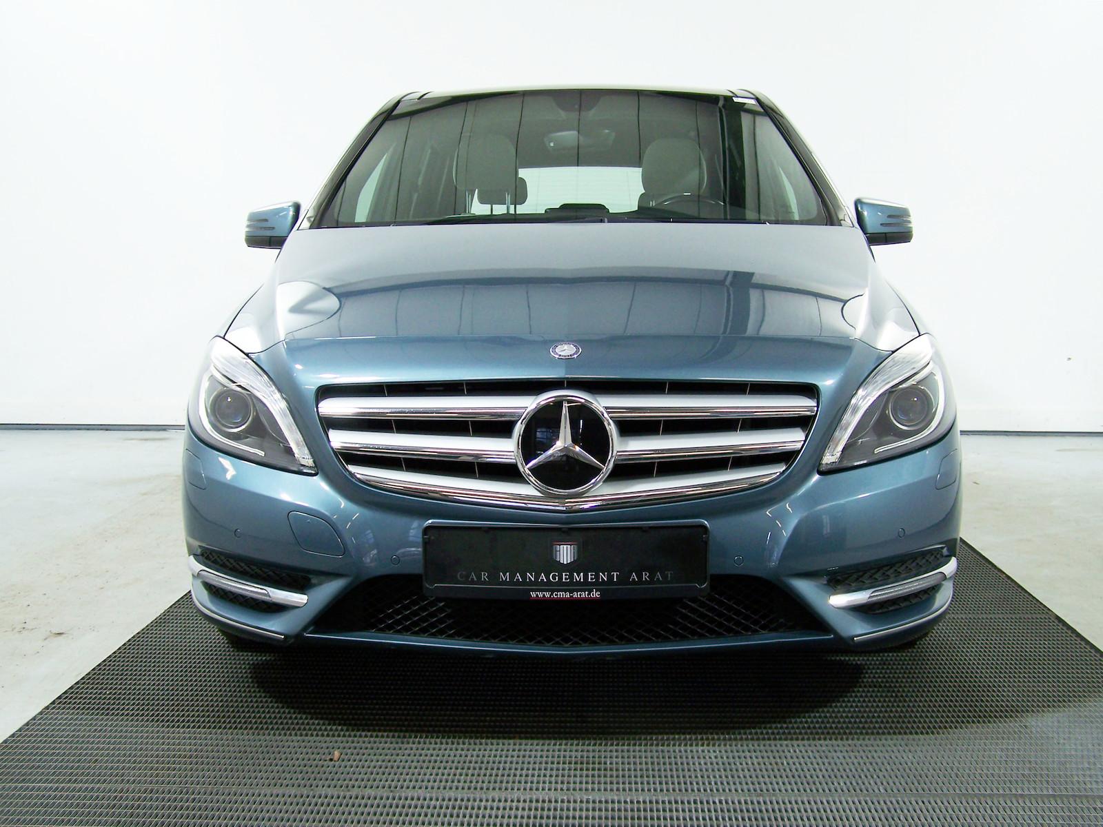 Mercedes-Benz B 250 AUTOM PANORAMA+NAVI+BI-XEN+PTS+MEMOR+SHZ