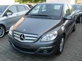 Mercedes-Benz B 180 Automatik / Akt. Park. / Sitzheizung - Mercedes-Benz B 180 aus 2011