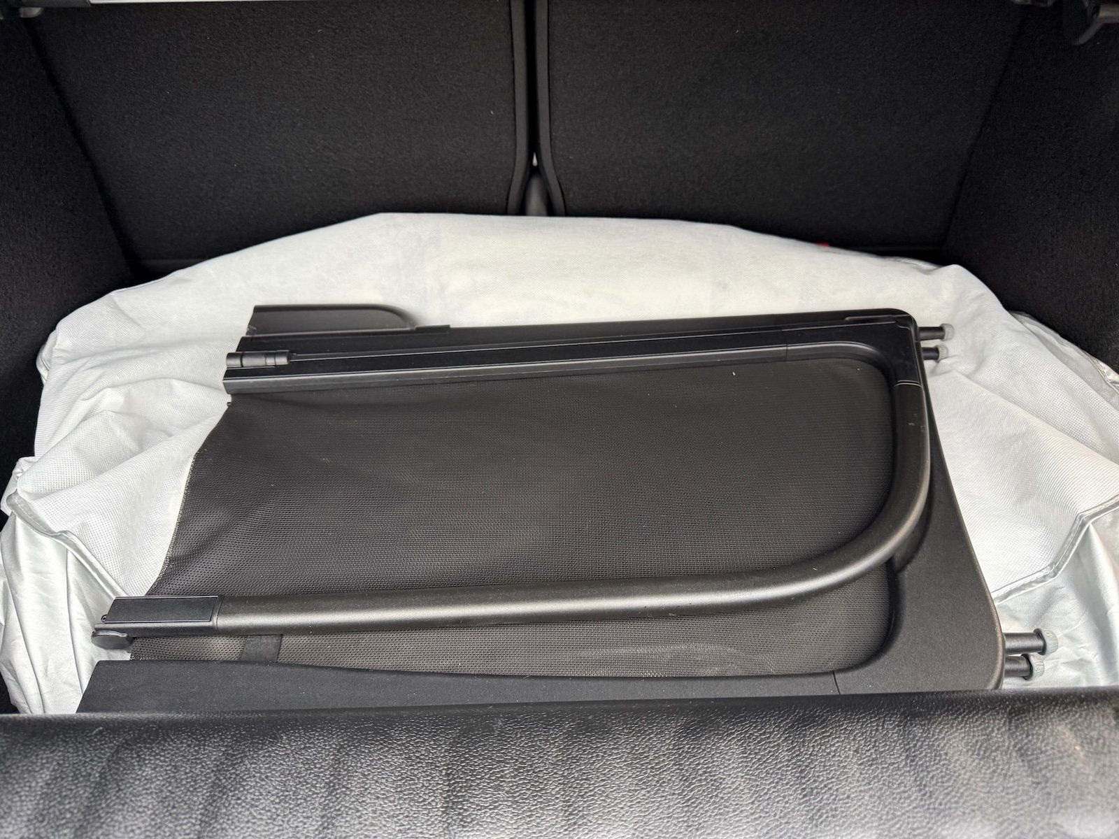 Fahrzeugabbildung MINI John Cooper Works Cabrio NAVI|KAMERA|ESS.-TRIM