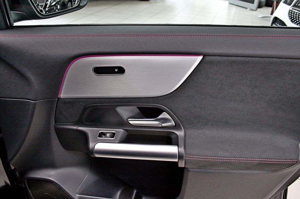 Mercedes-Benz GLA 220 d 4M AMG NIGHT KAMERA SPUR NETTO 36.200