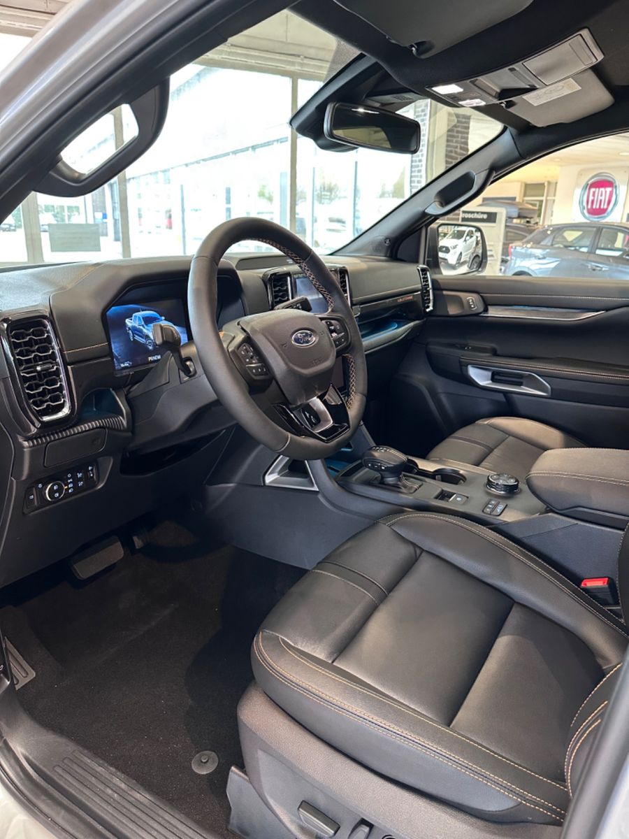 Fahrzeugabbildung Ford Ranger Wildtrak *Oktober Anlieferung * Schwarz