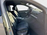Volkswagen Touareg R 3.0 Hyb*0,5STEUER*AHK*LUFT*LEDER*21ZOL - Volkswagen Touareg: 2.5