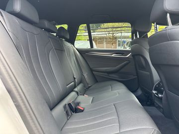 BMW 520d xDrive Touring M Sportpaket Head-Up HiFi