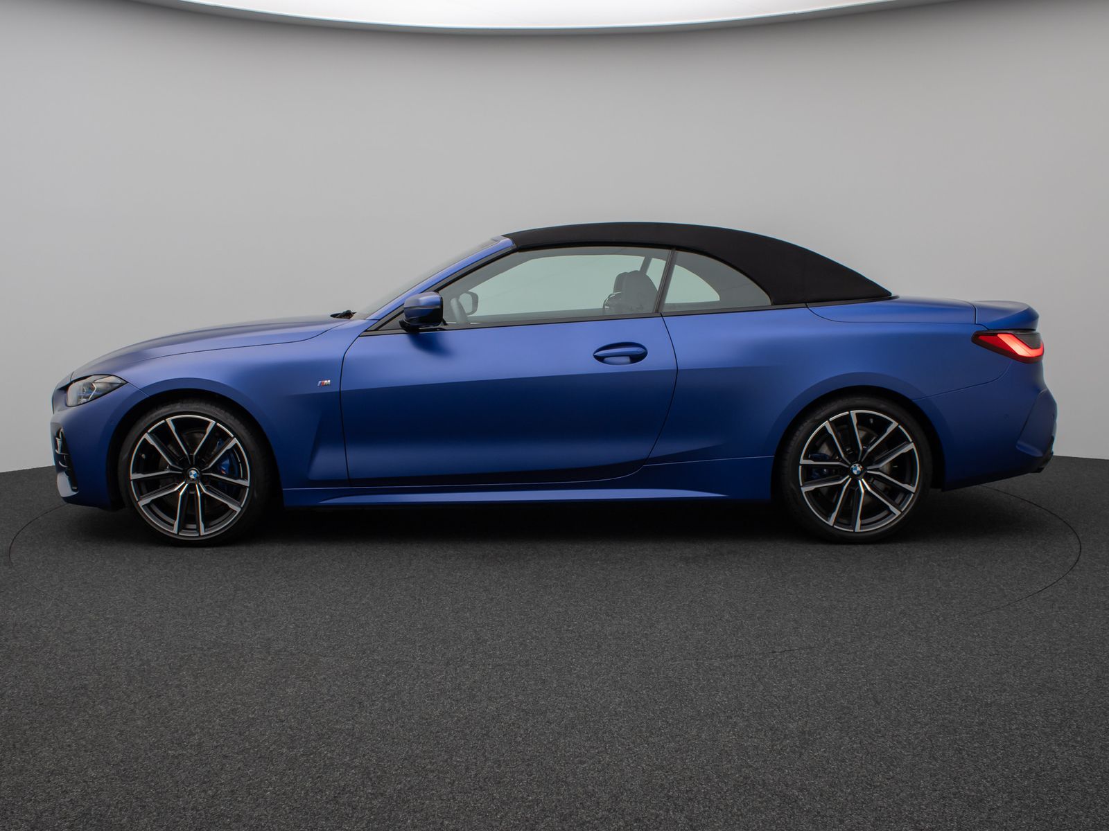Fahrzeugabbildung BMW M440i xD Cabrio DAB Kamera HUD Individual 19Zoll