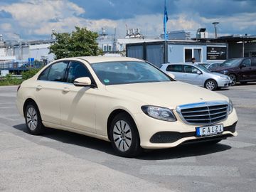Mercedes E 200 - 3