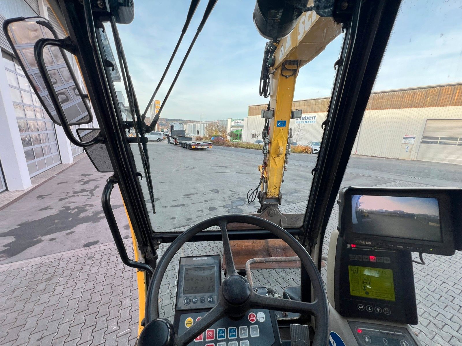 Fahrzeugabbildung Liebherr A 900 C ZW Litronic / 19.616 h / 2009