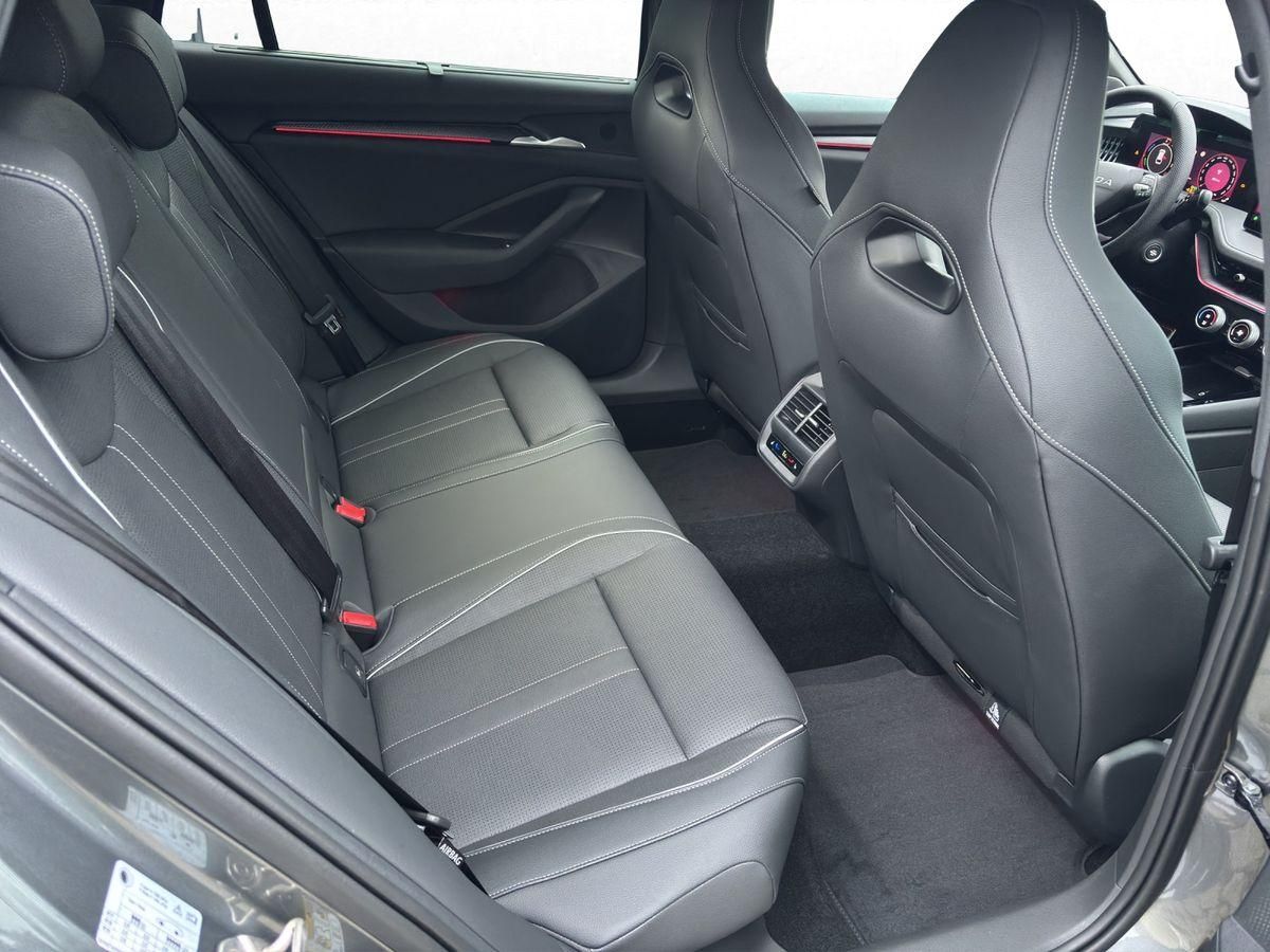 Skoda Superb - Bild 18