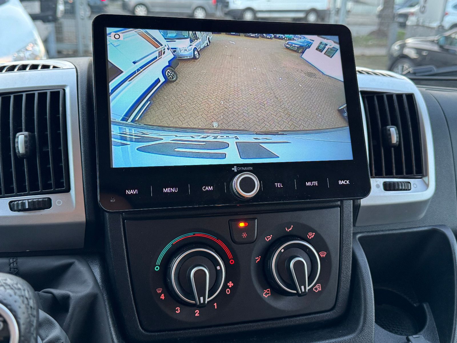 Fahrzeugabbildung Pössl 600 2WIN R PLUS CITROEN SCHLAFDACH AHK KAMERA