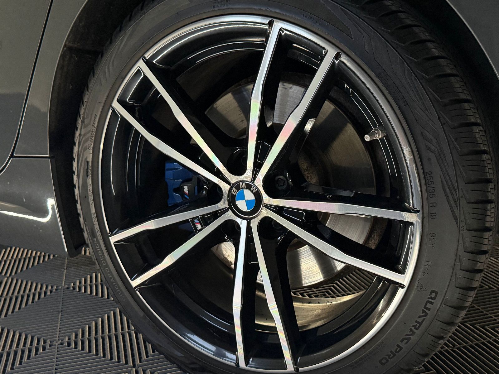 Fahrzeugabbildung BMW M340 d xDrive/LASER/HuD/STHZ/VRTL+/DAB+/AMBI/H&K