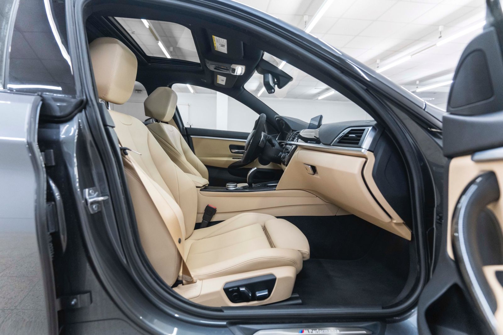 Fahrzeugabbildung BMW 430i GC M-Performance HIFI LED KAM NAV CARPLAY