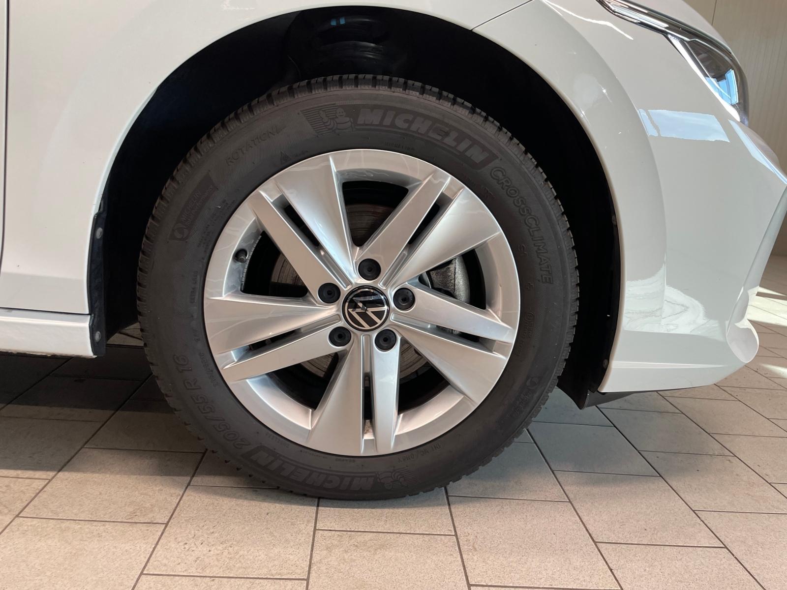 Volkswagen Golf VIII Life 1.5 TSI LED KAM SHZ ACC, миниатюра 26