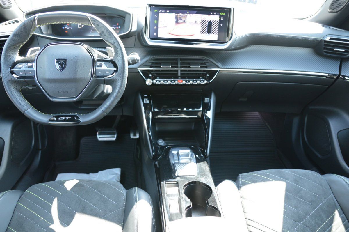 Fahrzeugabbildung Peugeot 2008   GT LED Shz Navi Alu
