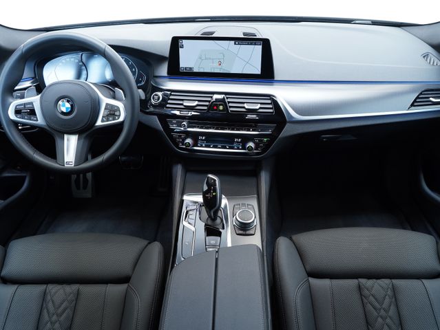 Fahrzeugabbildung BMW 530 i Touring M Sportpaket FACELIFT-MODELL