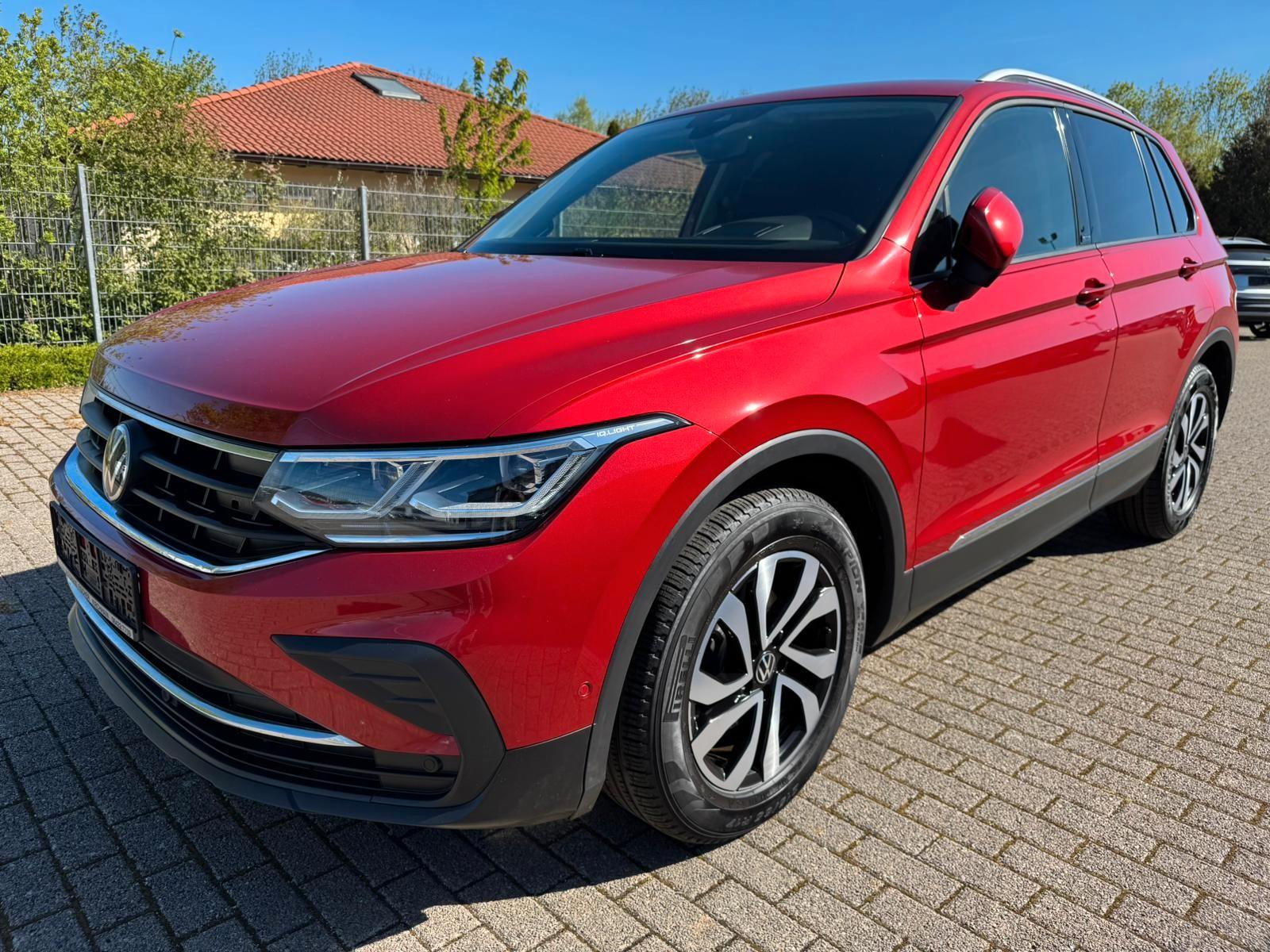 Volkswagen TIGUAN 1.5 TSI DSG ACTIVE MATRIX-LED STANDH. ACC